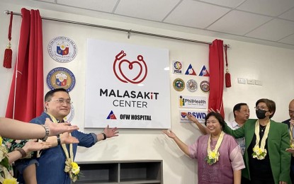 <p><strong>MEDICAL AID.</strong> Senator Christopher “Bong” Go (left), together with Department of Migrant Workers Secretary Susan "Toots" Ople (in pink top) and Department of Health (DOH) officer-in-charge Maria Rosario Singh-Vergeire (right) lead the opening of the 153rd Malasakit Center at the OFW Hospital in the City of San Fernando, Pampanga on Thursday (Nov. 24, 2022). The Malasakit Center will provide overseas Filipino workers and their families medical and other assistance from the Department of Social Welfare and Development, Philippine Charity Sweepstakes Office and Philippine Health Insurance.<em> (Photo courtesy of the Department of Health)</em></p>