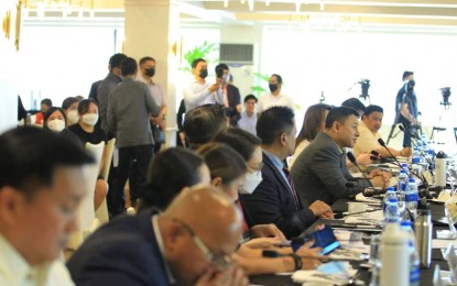 <p><strong>FINAL PHASE.</strong> The Senate and the House of Representatives open the bicameral deliberations on the proposed PHP5.268 trillion national budget for 2023 at the Manila Golf Club in Makati City on Friday (Nov. 25, 2022). The Senate said their amendments kept intact the principles of the Medium-Term Fiscal Framework, while House Speaker Martin Romualdez assured that they have enough time to pass the reconciled version for President Ferdinand R. Marcos Jr.’s approval before Congress begins its Christmas break on December 17. <em>(Courtesy of Senate PRIB)</em></p>