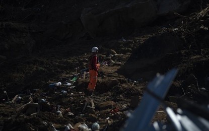 <p><strong>SEARCH AND RESCUE </strong>Government rescuers are trying to find more victims as a landslide hit Cameroon's capital on Sunday (Nov. 27, 2022).  At least 11 people were initially reported dead.  <em>(Anadolu)</em></p>