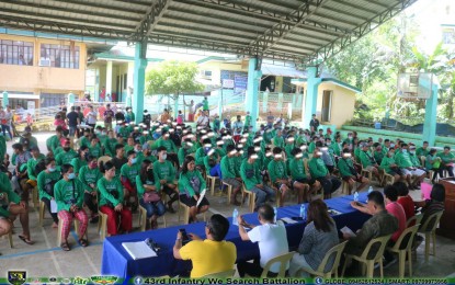<p><strong>WORK OPPORTUNITIES</strong>. Beneficiaries of an emergency employment program in Lope de Vega, Northern Samar with nearly half of them are former rebels during the awarding of cash assistance on Tuesday (Nov. 29, 20220). The military lauded the Department of Labor and Employment and the local government for enlisting former rebels in the program. <em>(Photo courtesy of Philippine Army)</em></p>