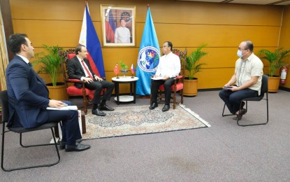 <p><strong>SUPPORT TO PEACE PROCESS.</strong> Türkiye Ambassador to Manila Niyazi Evren Akyol (2nd from left) meets with Office of the Presidential Adviser on Peace, Reconciliation and Unity (OPAPRU) chief Carlito Galvez Jr. (2nd from right) on Nov. 26, 2022. Aykol pledged Türkiye's continued support to the Bangsamoro peace process. <em>(Photo courtesy of OPAPRU)</em></p>