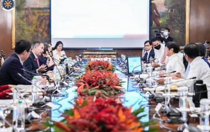 <p class="p1"><strong>MORE JOB OPPORTUNITIES.</strong> President Ferdinand R. Marcos Jr. (2nd from right) meets with the members of the Private Sector Advisory Council’s (PSAC) job sector at Malacañan Palace in Manila on Friday (Dec. 9, 2022). During the meeting, the President and the PSAC discussed several initiatives and programs that would help create more jobs for Filipino workers. <em>(Photo courtesy of the Office of the President)</em></p>