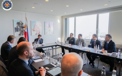 <p class="p1"><strong>DIRECT FLIGHTS.</strong> President Ferdinand R. Marcos Jr. (at the head of the table) meets with Brussels Airport CEO Arnaud Feist in Brussels, Belgium on Tuesday (Dec. 13, 2022). During the meeting, Marcos and Feist discussed the possibility of setting up direct flights between Belgium and the Philippines. <em>(Photo courtesy of the Office of the President)</em></p>