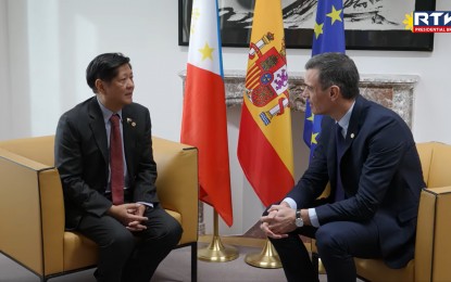 <p><strong>MEETING WITH SPANISH PRESIDENT.</strong> President Ferdinand R. Marcos Jr. (left) and Spanish President Pedro Sánchez Pérez-Castejón (right) meet in a "historic" bilateral meeting on the sidelines of the Association of Southeast Asian Nations-European Union (ASEAN-EU) Commemorative Summit in Brussels, Belgium. During their meeting, Pérez-Castejón vowed to provide institutional support to help strengthen the dialogue in the Bangsamoro Autonomous Region in Muslim Mindanao. <em>(Screengrab from RTVM)</em></p>