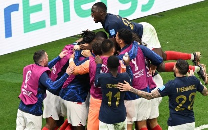 <p><strong>FINALS-BOUND.</strong> Players of France celebrate after a goal during the FIFA World Cup Qatar 2022 semifinal match between France and Morocco at Al Bayt Stadium in Al Khor, Qatar on Dec. 14, 2022. The reigning world champions will face Argentina in the finals. <em>(Anadolu photo)</em></p>