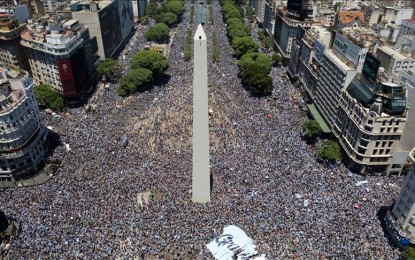 Millions line streets of Argentina to welcome World Cup heroes