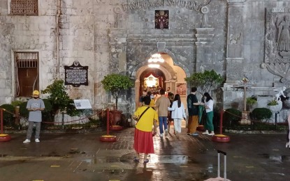 <p><strong>SAFE SINULOG.</strong> The 457-year-old Basilica Minore del Sto. Niño in Cebu City. The Cebu Provincial Police Office on Monday (Jan. 2, 2022) said it will deploy an augmentation team to secure the coming Sinulog Festival. <em>(PNA photo by John Rey Saavedra)</em></p>