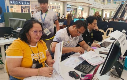 <p><strong>EASE IN DOING BUSINESS.</strong> At least 507 business establishments in Butuan City have renewed their business permits since the Business One-Stop Shop (BOSS) opened on Jan. 2, 2023. Other local government units in the Caraga Region have also started their BOSS registrations to provide quality services and reduce expenses and inconveniences. <em>(Photo courtesy of Butuan CIO)</em></p>