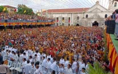 <p><strong>DEVOTION.</strong> Photo shows a sea of devotees who flocked to the Basilica Minore del Sto. Niño after joining the two-kilometer Penitential Walk with Jesus from the Fuente Osmeña Rotunda on Thursday dawn (Jan. 5, 2023). Cebu City Police chief Col. Ireneo Dalogdog and Augustinian Friar Fr. John Ion Miranda said the number of devotees who showed up for the opening has doubled compared to the last two years or during the height of the pandemic. <em>(PNA photo by John Rey Saavedra)</em></p>