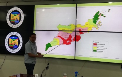 <p><strong>ASF AREAS</strong>. Iloilo Governor Arthur Defensor Jr. on Thursday (Jan. 5, 2023) points to areas with confirmed cases of African swine fever (ASF). In an interview Friday (Jan. 6, 2023) he said there is a need to replace the swine lost due to ASF taking into account the supply for the next three months. <em>(PNA photo by PGLena)</em></p>