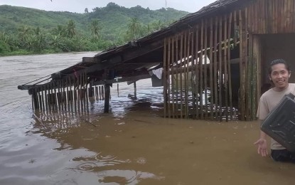 <p><strong>FLOODED</strong>. A man wades in floodwater in Gandara town, Samar province on Wednesday (Jan. 11, 2023). Like Gandara, Can-avid town in Eastern Samar province also declared a state of calamity due to severe flooding in 28 villages. <em>(Photo courtesy of Bene Dict)</em></p>