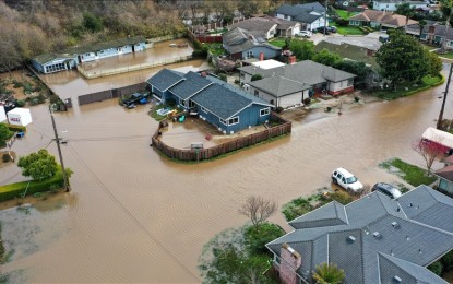 17 dead as storms batter US state of California’s coast