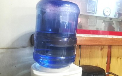 <p><strong>POTABLE WATER</strong>. The Baguio City council has approved on final reading the ordinance that mandates food establishments to serve free potable water to their customers. The ordinance is just now awaiting the signature of the mayor. <em>(PNA photo by Liza T. Agoot)</em></p>