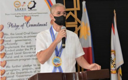 <p><strong>GOOD LOCAL GOVERNANCE</strong>. Negros Occidental Governor Eugenio Jose Lacson delivers his message at the turnover of symbolic checks to seven local government units, which are recipients of the 2022 Seal of Good Local Governance, at the Provincial Capitol Social Hall in Bacolod City on Tuesday afternoon (Jan. 17, 2023). Lacson said the sterling leadership of the recipients serves as an inspiration and proof of the positive impact "that one effective leader can have on his office and constituents.” <em>(Photo courtesy of PIO Negros Occidental)</em></p>