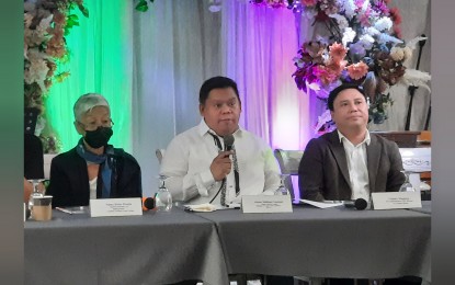 <p><strong>MORE INVESTMENTS.</strong> Philippine Economic Zone Authority deputy director general Aleem Siddiqui Guiapal (center) faces the media at the Saturday News Forum in Dapo Restaurant in Quezon City on Jan. 21, 2023. Guiapal said they would meet with potential investors this month, some of whom gave their commitments during President Ferdinand R. Marcos Jr.’s official foreign trips. <em>(PNA photo by Kris M. Crismundo)</em></p>