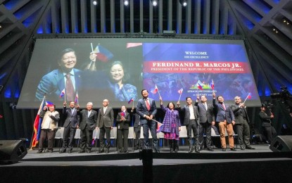 <p><strong>CULMINATION.</strong> President Ferdinand R. Marcos Jr. (center), First Lady Liza Araneta-Marcos, and the rest of the Philippine delegation meet the Filipino community in Zurich, Switzerland on Friday (Jan. 20, 2023) to cap their World Economic Forum participation. Marcos expressed his appreciation for the sacrifices of overseas Filipinos to help their families and at the same time, contribute to the Philippine economy. <em>(Courtesy of BBM Facebook)</em></p>