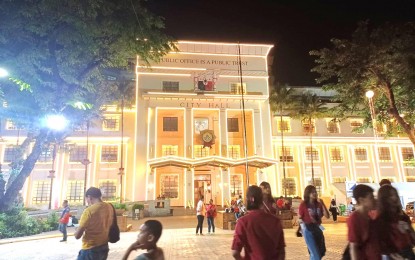 <p><strong>CEBU CITY HALL.</strong> The Cebu City Hall Legislative Building at night time becomes an attraction to locals and visitors alike. The Cebu City Hall employees are expected to receive a bonus of not less than PHP20,000 each in time for the Charter Day celebration on Feb. 24, 2023. <em>(PNA photo by John Rey Saavedra)</em></p>