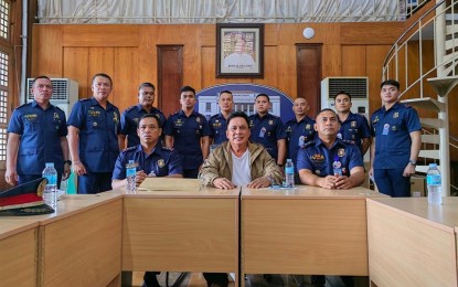 <p><strong>COURTESY CALL</strong>. Negros Oriental Governor Roel Degamo is flanked by (L-R) Col. Reynaldo Lizardo, provincial police director, and Lt. Col. Marcial Yanguas, deputy provincial police director for administration, during a courtesy call at the chief executive's office in Dumaguete City on Monday (Jan. 23, 2023). The governor chose Lizardo to be PNP's provincial director in a full-pledged capacity. <em>(Photo courtesy of Capitol Public Information Office)</em></p>