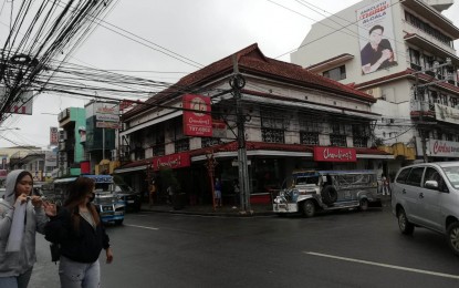 <p>SAFE CITY. A busy intersection in downtown Lucena City. A local lawmaker on Monday (Jan. 23, 2022) filed a resolution requesting for an additional 50 cops to step up the security of the city residents.<em> (Contributed photo)</em></p>
