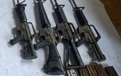<p><strong>RECOVERED.</strong> The firearms buried by rebels in Paranas town, Samar province, found by soldiers on Jan. 18, 2023. The Philippine Army said the recent seizure of buried high-powered firearms in the town will further weaken insurgency in the province. <em>(Photo courtesy of Philippine Army)</em></p>