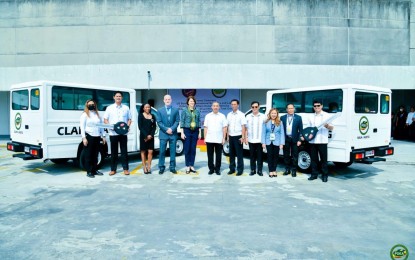 <p>The two US-donated vehicles aim to enhance the capabilities of PDEA personnel to address illegal drug trafficking in the Philippines’ major aviation gateways. <em>(Photo courtesy of US Embassy in Manila)</em></p>