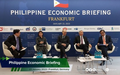 <p><strong>ECONOMIC BRIEFING</strong>. Members of the Philippine economic team answer questions during the Philippine Economic Briefing (PEB) in Frankfurt, Germany on Monday (Jan. 23, 2022 -Philippine time). The team is composed of Budget Secretary Amenah Pangandaman, Finance Secretary Benjamin Diokno, Bangko Sentral Governor Felipe Medalla and Socioeconomic Planning Secretary Arsenio Balisacan. <em>(Photo courtesy of DBM Facebook page)</em></p>