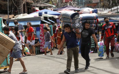 <p><strong>PURCHASING POWER.</strong> It’s another busy day at the Divisoria commercial center in Manila on Thursday (Jan. 26, 2023). Consumer spending, especially during the Christmas season, was a big factor in the country’s gross domestic product growth of 7.2 percent in the fourth quarter of 2022. <em>(PNA photo by Yancy Lim)</em></p>