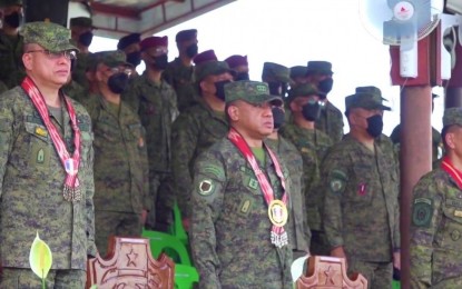 <p><strong>CHANGE OF COMMAND.</strong> Philippine Army chief Lt. Gen. Romeo Brawner (center) leads the change of command of the Army’s 6th Infantry Division from Maj. Gen. Roy Galido (right) to Maj. Gen. Alex Rillera (left) at Camp Siongco in Maguindanao del Norte on Friday (Jan. 27, 2023). Rillera vows to continue the peace projects initiated at the 6ID by Galido, who moved up as the new commander of the AFP’s Western Mindanao Command.<em> (Photo courtesy of 6ID)</em></p>