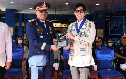 <p>PNP chief Gen. Rodolfo Azurin Jr. (left) and House  Committee on Public Order and Safety chairperson and Sta. Rosa City, Laguna lone district Rep. Dan Fernandez (right) <em>(Photo courtesy of PNP Public Information Office)</em></p>