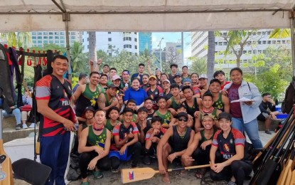 <p><strong>ROWING CHAMPS.</strong> Members of the Polillo Dragon Boat team pose for a photo opportunity after competing at the Open Standard Regatta in Manila held in celebration of the Chinese New Year. The group placed second to the powerful Philippine Army Dragon Boat Team.<em> (Photo grabbed from the Polillo municipal government's Facebook page)</em><br /><br /></p>