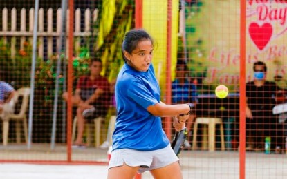 <p><strong>UPSET</strong>. Unseeded Tennielle Bedua Madis of North Cotabato reached the third round of the Rina Cañiza Women’s Open Tennis Championships at the Philippine Columbian Association (PCA) outdoor courts in Paco, Manila on Tuesday (Feb. 7, 2023). Madis upset No. 2 Alexei Xira Santos of Palawan, 6-3, 6-3. <em>(Contributed photo)</em></p>