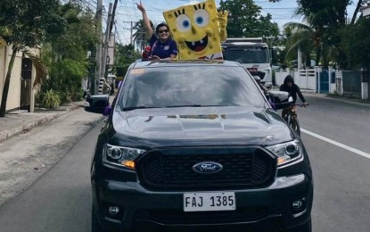 <p><strong>ORAL HEALTH</strong>. The Philippine Dental Association-Antique Chapter holds a caravan to kick off the 19th National Dental Health Month celebration in Antique on Wednesday (Feb. 8, 2023). Association president Dr. Allaine Grace Naig cautioned teenagers not to resort to "Do It Yourself" braces that can damage their teeth and gums. <em>(Photo courtesy of PDA Antique)</em></p>