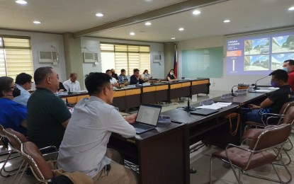 <p><strong>FASTTRACK</strong>. The Infrastructure Development Committee of the Regional Development Council approves a resolution for the fast-tracking of the awarding of the consultancy for the Ungka II flyover and review of the design for the Aganan project during its special meeting on Monday (Feb. 13, 2023). The construction of the Aganan flyover is currently suspended while the Ungka II flyover is still closed to traffic. <em>(PNA photo by PGLena)</em></p>