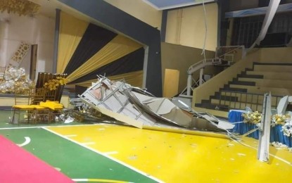 <p><strong>QUAKE DAMAGE</strong>. Photo shows a damaged portion of the Magallanes Coliseum in Masbate City due to the magnitude 6.0 earthquake that struck Masbate province on Thursday (Feb. 16, 2023). The Office of Civil Defense regional office in Bicol said 61 houses, 15 schools and six buildings were damaged by the strong temblor.<em> (Photo courtesy of Masbate PDRRMO)</em></p>