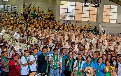 Estrella assures agrarian reform beneficiaries of gov't support