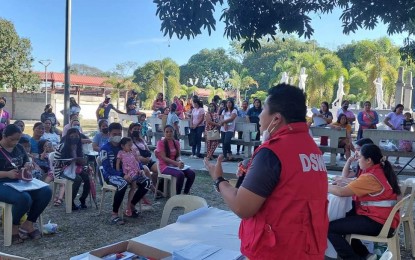 <p><strong>ORIENTATION</strong>. Personnel of the Department of Social Welfare and Development Ilocos regional office holds an orientation with potential new beneficiaries of the Pantawid Pamilyang Pilipino Program (4Ps)in the 2nd week of 2023. At least 56,750 were identified as potential new 4Ps beneficiaries in the region who were chosen from the Listahan 3 database. <em>(Photo courtesy of DSWD Ilocos regional office)</em></p>