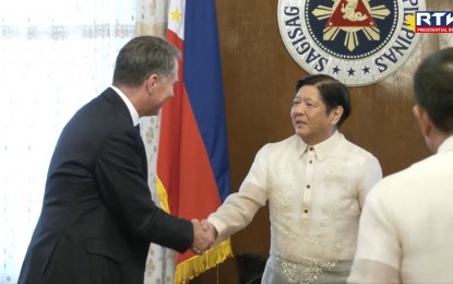<p><strong>COURTESY CALL</strong>. Australia Deputy Prime Minister and Minister of Defense Richard Marles pays a courtesy call on President Ferdinand R. Marcos Jr. at Malacañan Palace on Wednesday (Feb. 22, 2023). Marcos and Marles tackled ways to boost the alliance between the Philippines and Australia. <em>(Screengrab from RTVM)</em></p>