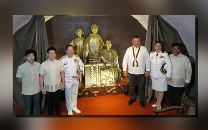 <p><strong>HONORED</strong>. The martyrdom of the three Filipino Catholic priests, Mariano Gomez, José Burgos, and Jacinto Zamora (GOMBURZA) is honored with a sculpture unveiled inside a 430-year-old museum in Cavite City on Thursday (Feb. 23, 2023). The impact of their martyrdom lasts forever, according to Justice Secretary Jesus Crispin Remulla (third from right), who led the unveiling.<em> (PNA photo by Rossel Calderon)</em></p>