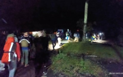 <p><strong>DIFFICULT MISSION.</strong> Fresh batches of responders started their climb of Mt. Mayon on Tuesday (Feb. 28, 2023) to help carry down the remains of the passengers of a Cessna plane that crashed on Feb. 18. Camalig Mayor Carlos Irwin Baldo cited the need for additional manpower as exhaustion eventually caught up with the initial team atop the slopes of the volcano. <em>(Photo from Mayor Baldo's Facebook page)</em></p>