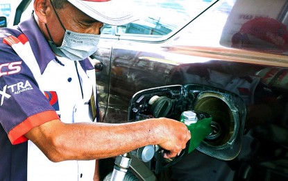 <p><strong>PRICE ROLLBACK</strong>. Motorists and consumers can expect lower prices of petroleum products on Tuesday (March 12, 2024). The price rollbacks will be lower by around PHP0.25 to PHP0.50 per liter. <em>(File photo)</em></p>