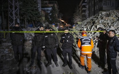 <p><strong>AFTERSHOCK</strong>. A magnitude 5.6 earthquake jolted the province of Malatya in eastern Turkiye on Monday (Feb. 27, 2023), weeks after two massive tremors shook the region. At least two people died and 140 were injured in the strong aftershock. <em>(Mehmet Murat Onel - Anadolu Agency)</em></p>