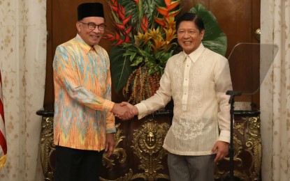 <p>Malaysian Prime Minister Anwar Ibrahim and President Ferdinand R. Marcos Jr. <em>(Photo courtesy of the Presidential Communications Office)</em></p>