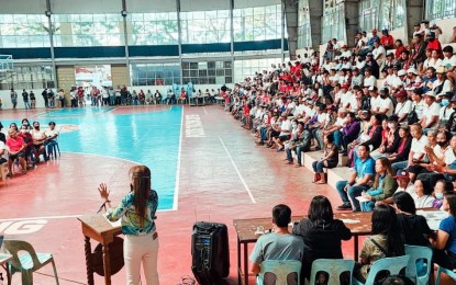 <p><strong>FARMERS SUPPORT</strong>. Rice farmers in Piddig town, Ilocos Norte province receive a total of PHP9,765,000 this week from the government's Rice Competitiveness Enhancement Fund. The amount benefited a total of 1,953 rice farmers. <em>(Photo courtesy of Piddig LGU)</em></p>