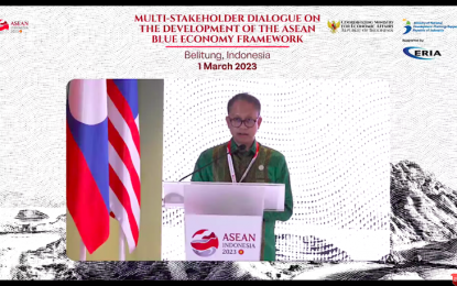 <p><strong>CHALLENGES.</strong> Deputy for the coordination of international economic cooperation at the Coordinating Ministry for Economic Affairs, Edi Prio Pambudi, delivers his remarks at the ‘Multi-Stakeholder Dialogue on the Development of the ASEAN Blue Economy Framework’ in Belitung district, Bangka Belitung Islands province, on Wednesday (March 1, 2023). He urged the Association of Southeast Asian Nations (ASEAN) to overcome various political and socio economic challenges in the maritime sector. <em>(ANTARA/M. Baqir Idrus Alatas/uyu)</em></p>