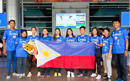 <p><strong>VIETNAM RACE</strong>. A group photo of the national team composed of (L-R) coaches Alfie Catalan and Marita Lucas, cyclists Marianne Dacumos, Jelsie Sabado, Mathilda Krog, Kate Yasmin Velasco, Avegail Rombaon, Maura de los Reyes and coach Joey de los Reyes upon arrival at the Tân Sơn Nhất International Airport in Ho Chi Minh City, Vietnam on March 6, 2023. The athletes will compete in the 13th Binh Duong Women's Cycling Championship - Biwase Cup that will start on March 8. <em>(Contributed photo)</em></p>