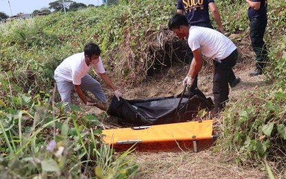 <p><strong>SEEKING JUSTICE.</strong> Hazing victim John Matthew Salilig is put in a body bag upon the discovery of his remains on a vacant lot in Imus town, Cavite province on Feb. 28, 2023. He was allegedly hit 70 times and died of severe blunt trauma during a welcome rite by the Tau Gamma Phi fraternity held in Biñan City, Laguna province on Feb. 18. <em>(Courtesy of Cavite-PPO)</em></p>
