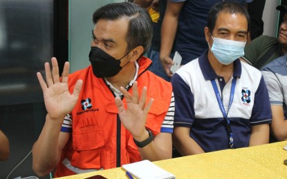 <p><strong>SERIES OF EARTHQUAKES.</strong> Dr. Raymond Patrick Maximo (left), a science research specialist of the Philippine Institute of Volcanology and Seismology (Phivolcs), says the purpose of their visit to Davao de Oro on Wednesday (March 8, 2023) is to clarify reports about the Leonard Kniaseff volcano in Maco town as the suspected cause of the series of tremors. Reports circulating on social media blames the volcano for the series of tremors that have rocked the province in recent weeks. <em>(PNA photo by Robinson Niñal Jr.)</em></p>