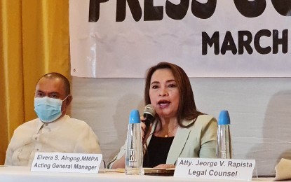 <p><strong>SUBMARINE CABLE.</strong> Elvera Alngog, officer-in-charge of the Northern Davao Electric Cooperative Inc. (Nordeco), in a press conference Monday (March 13, 2023), assures the submarine cable project in the Island Garden City of Samal (Igacos) in Davao del Norte province will be operational next month. With a total cost of PHP1.1 billion, the 14.7-kilometer submarine cable project will connect Barangay Aundanao in Igacos, to the Pantukan grid. <em>(PNA photo by Che Palicte)</em></p>