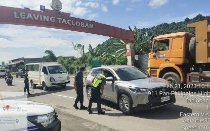 <p><strong>ROAD SECURITY</strong>. Policemen deployed as members of Task Force Maharlika in Tacloban City in this Feb. 21, 2023 photo. The deployment of policemen along a major highway in Eastern Visayas contributed to the decline in crime incidents, the Philippine National Police reported on Monday (March 13). <em>(Photo courtesy of Tacloban city police office)</em></p>