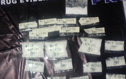 <p><strong>CONFISCATED</strong>. Anti-drug operatives seize some PHP1.224 million in an operation in Barangay West Timawa, Molo on Wednesday (March 15, 2023). The series of anti-drug operations conducted in Iloilo City resulted in the confiscation of over PHP2.48 million worth of shabu.<em> (Photo courtesy of Iloilo City Police Office)</em></p>